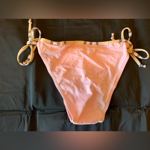 Bikini Bottom - Picture 2 of 6